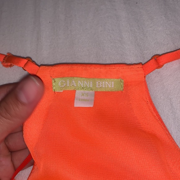 Beautiful bright orange tank in great condition! Size XS - Picture 3 of 3
